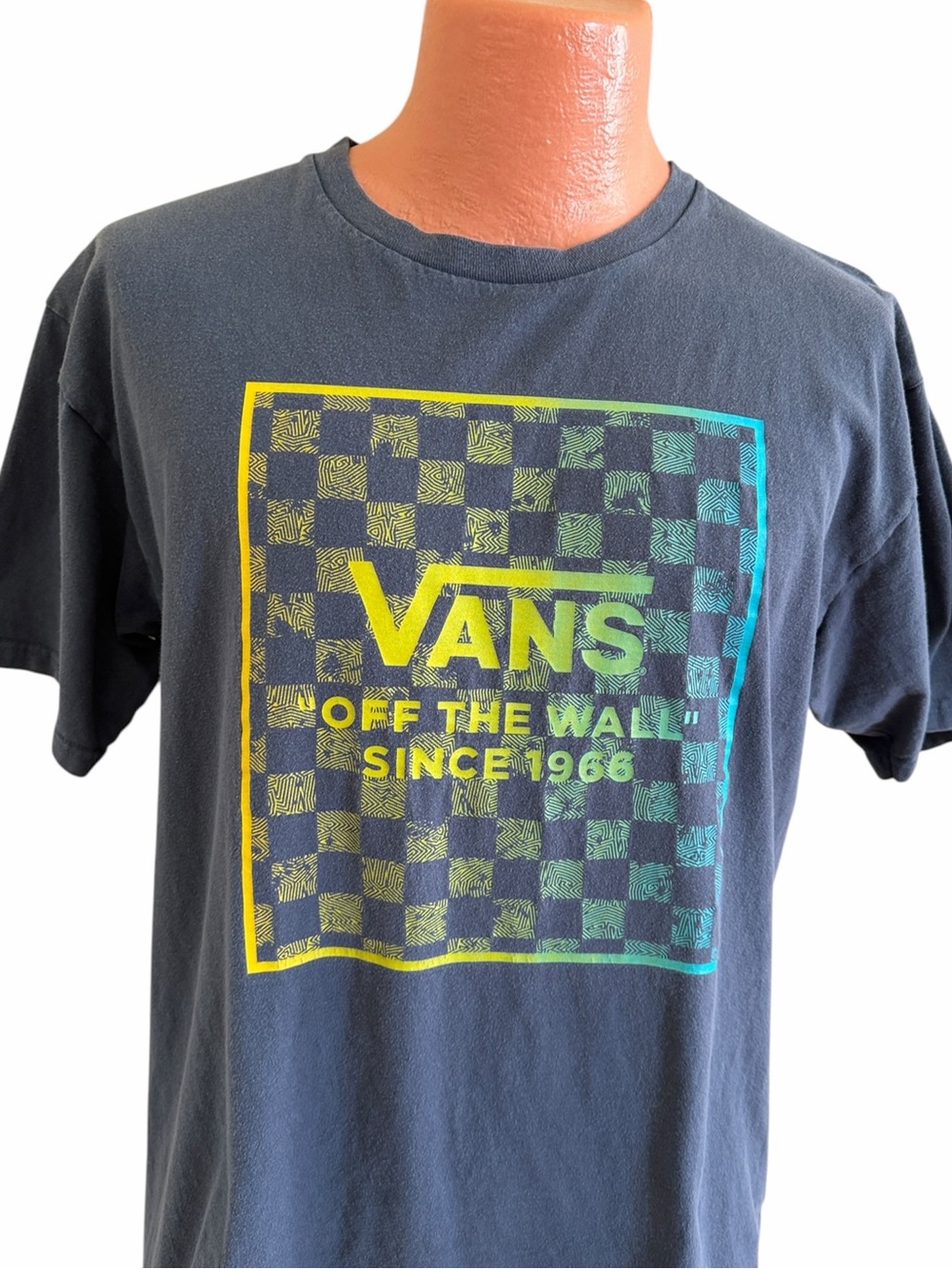 VANS OFF THE WALL T-SHIRT Charcoal Grey Neon Gradient Checkerboard Graphic Tee
